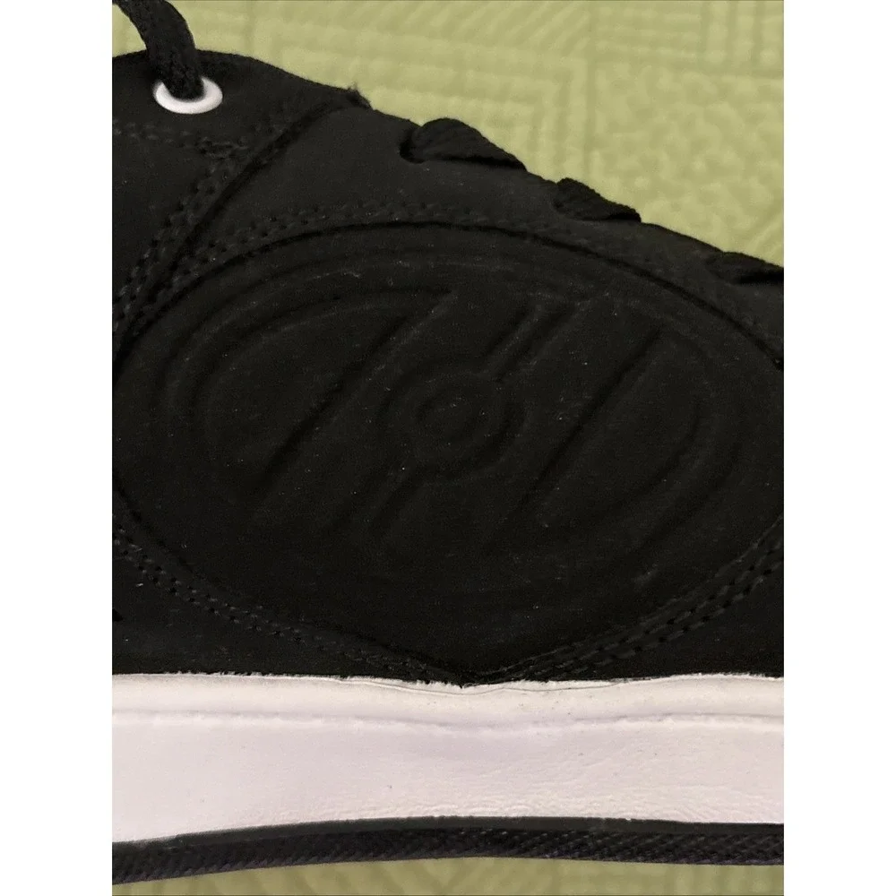 Heelys Voyager HE100713 Black White Wheeled Shoes Men's Size 10 New
